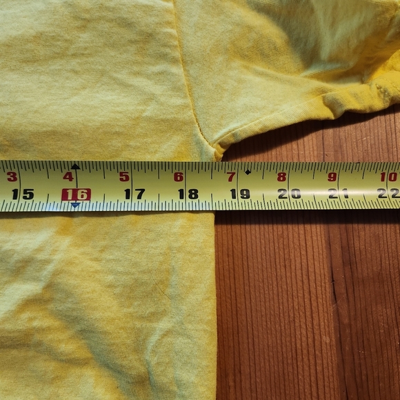 Vintage 90s Yellow Victoria BC Short Sleeve Graphic Tee T-Shirt 1990s Pr… - Picture 6 of 8